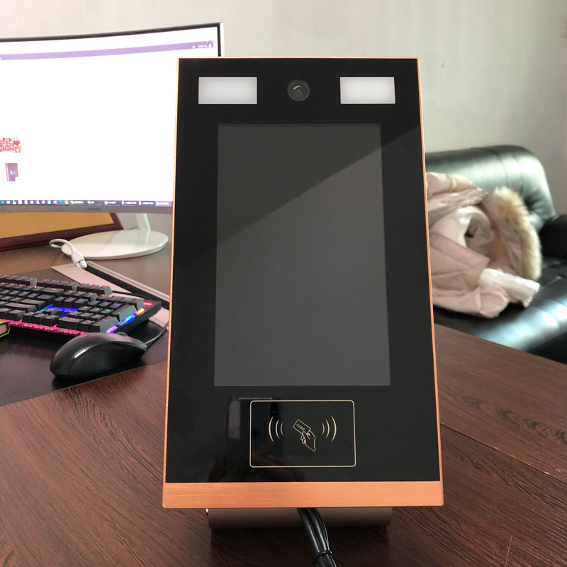 黑白名单导入模板适用于人证机SDR-1，人证机SDR-1，请不要改导入模板里面的格式，按照说明来填写。
